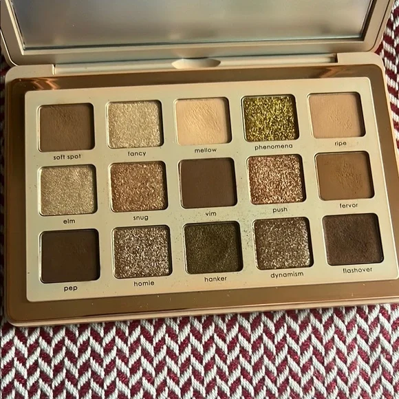 Natasha Denona Need a Warm Palette - Picture 3 of 5